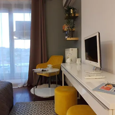 Klimatyzowany apartament przy Dworcu Głównym Kraków Zewnętrze zdjęcie