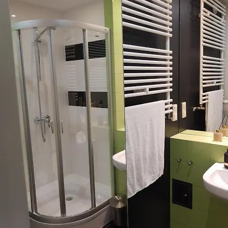 Klimatyzowany apartament przy Dworcu Głównym Kraków Zewnętrze zdjęcie